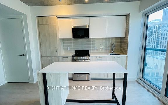3rd image of 65 Mutual St #1905