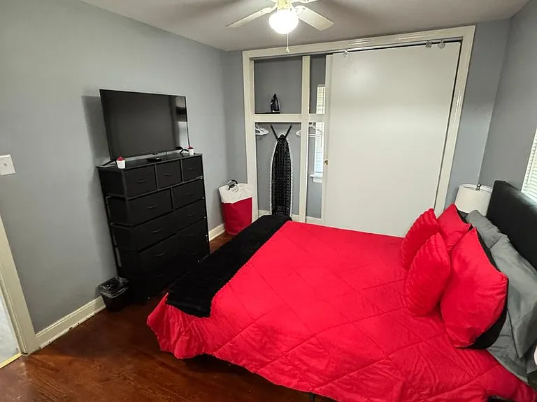 1732 Winder St — Photo 7