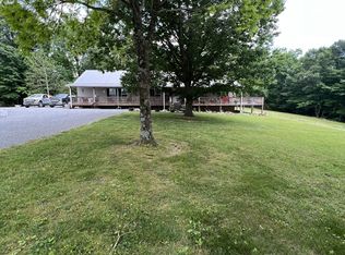 3066 Oak Knob Rd, Lafayette, TN 37083