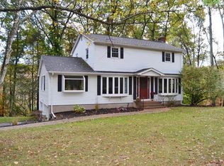 3 Crestwood Rd, Tolland, CT 06084