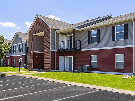 4th image of 1710 E Northfield Blvd #R6