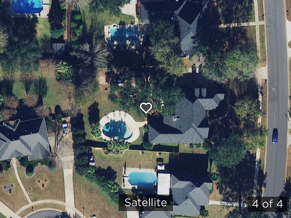 2nd image of 1090 Dominion Dr E