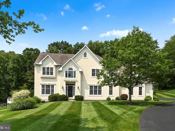 124 Silver Dr, Elizabethtown, PA 17022