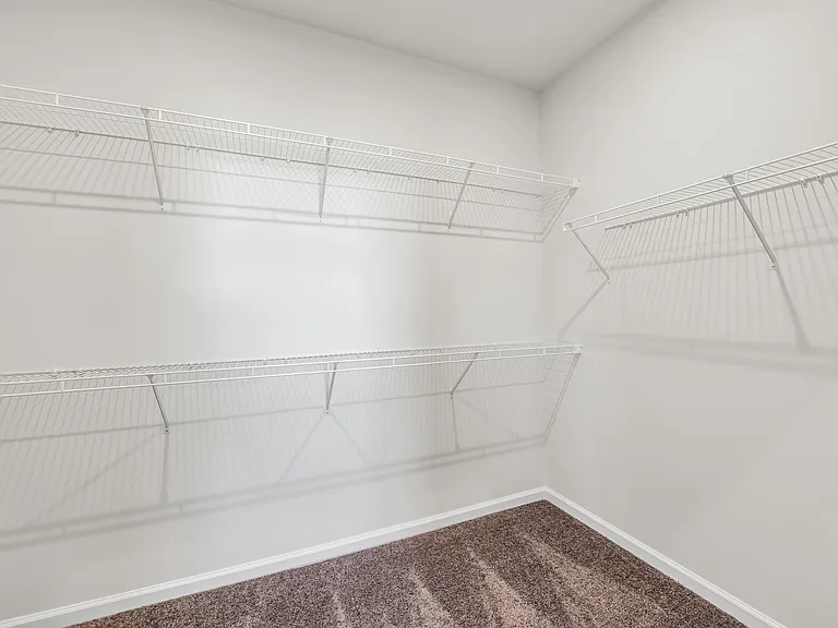 1331 Creekview Ln — Photo 24