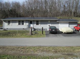 3 Cades Field Rd., Union, WV 24983