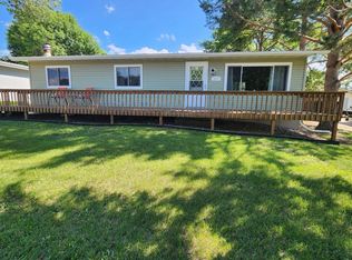 925 24th Ave NW, Minot, ND 58703