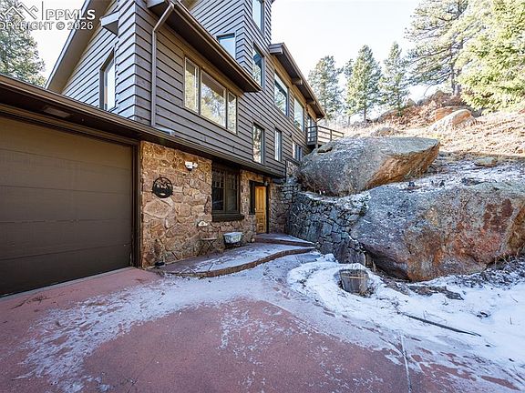 2nd image of 4825 Limestone Rd