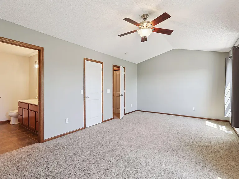 15024 Farnham Ave N — Photo 20