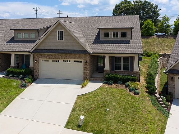 2nd image of 13020 Hampshire Bay Ln