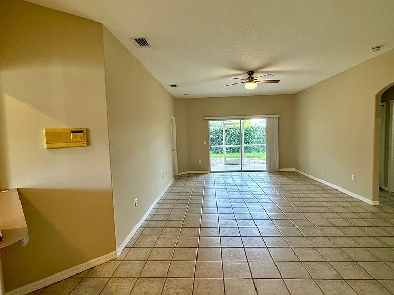 5335 Colony Meadows Ln — Photo 3