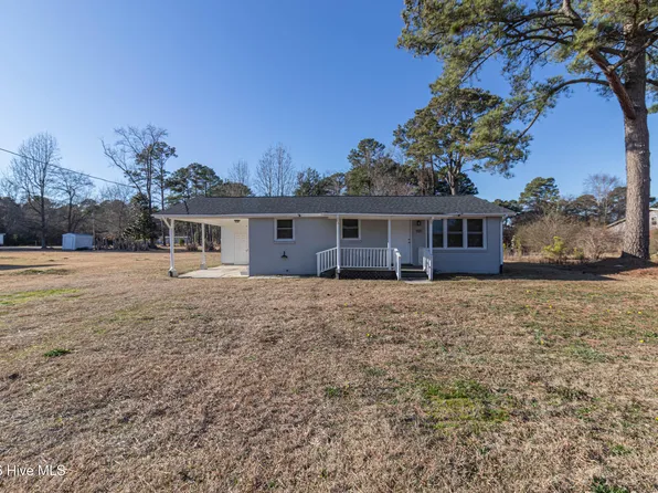 101 W Pine Forest Road, Mount Olive, NC 28365