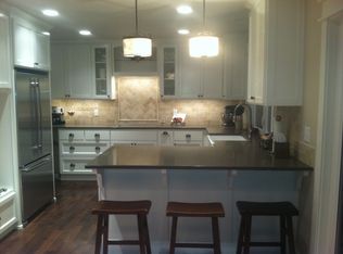 4 Hillshire Dr, Lake Oswego, OR
