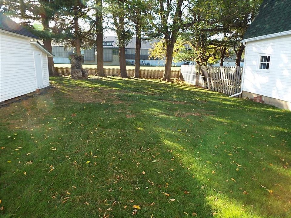 2nd image of 113 N 24th St