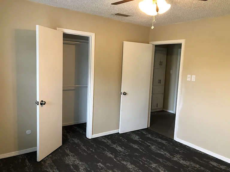 613 Trail View Ln — Photo 12