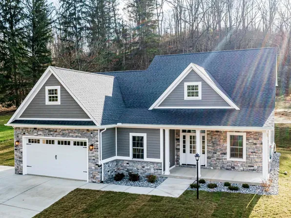 1 Cliff View Cir, Morgantown, WV 26508