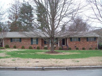 135 Lisa Ln, Dalton, GA, 30720