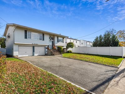 647 Seamans Neck Road, Seaford, NY, 11783