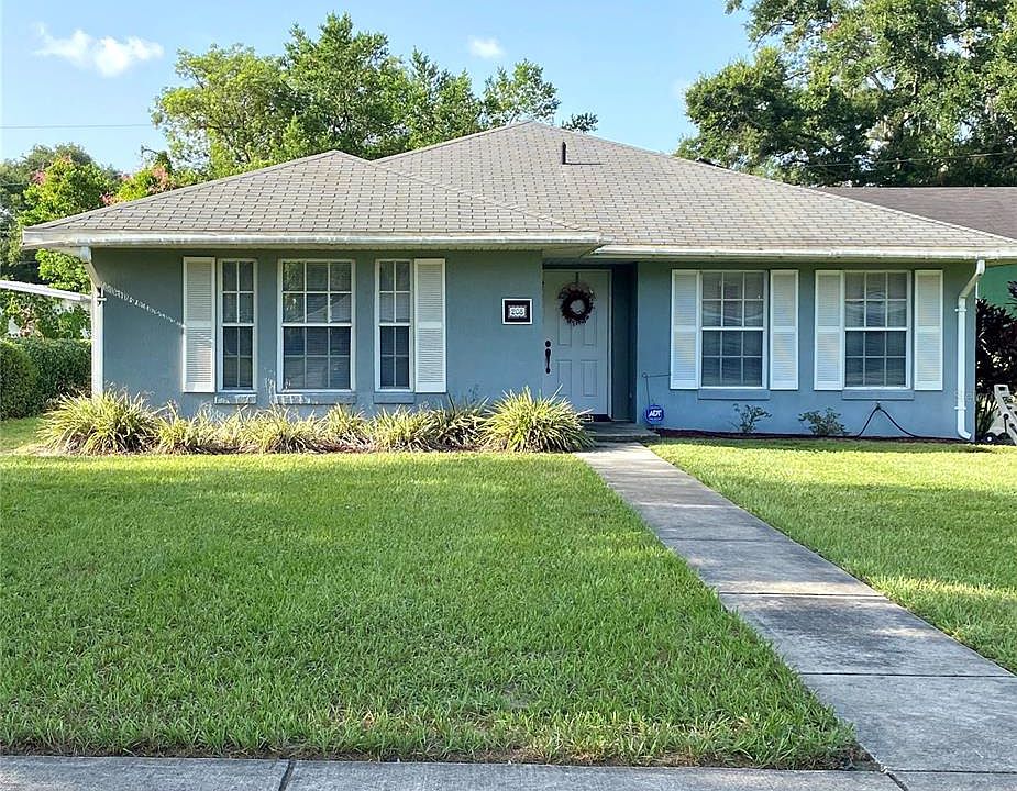 1st image of 208 E Cypress St