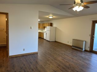 3413 Oak Knoll Dr, Eau Claire, WI 54701