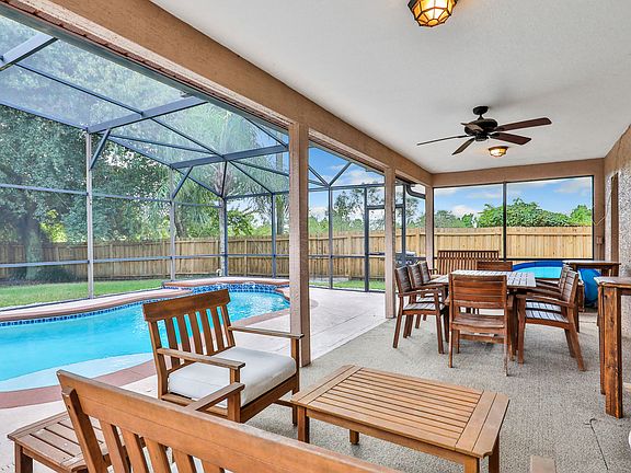 5th image of 561 Quail Woods Ct