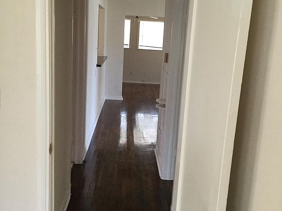 Hallway to rooms from livingroom