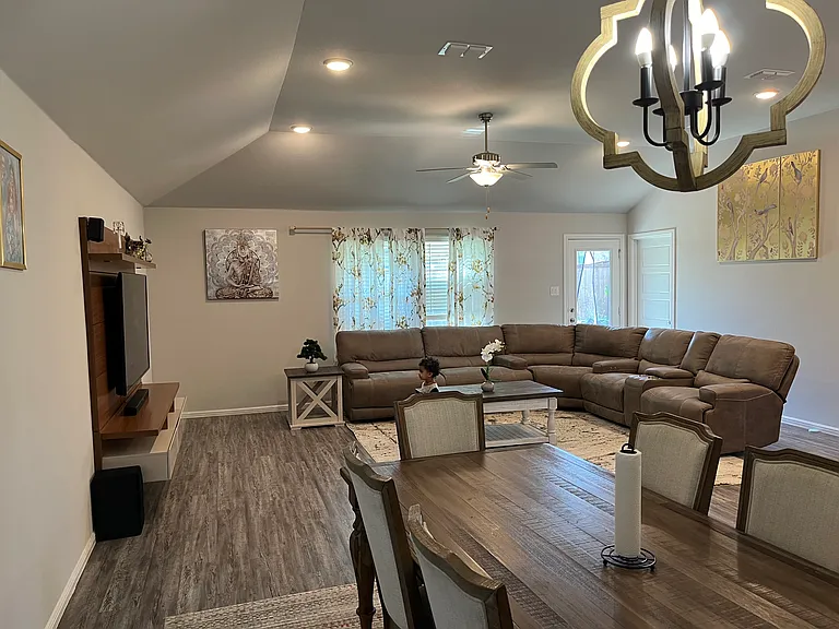 8709 Heliotrope Ln — Photo 12