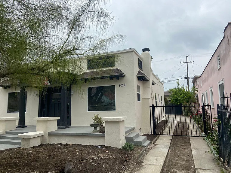 822 N Ridgewood Pl #BACK — Photo 11
