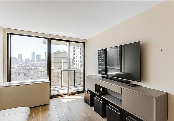 3rd image of 161 W 61st St APT 23H