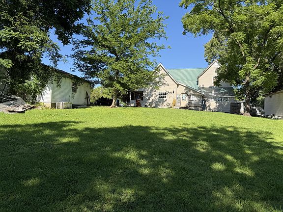 4th image of 115 Cherry St