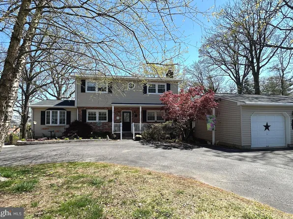 8945 Satyr Hill Rd, Baltimore, MD 21234