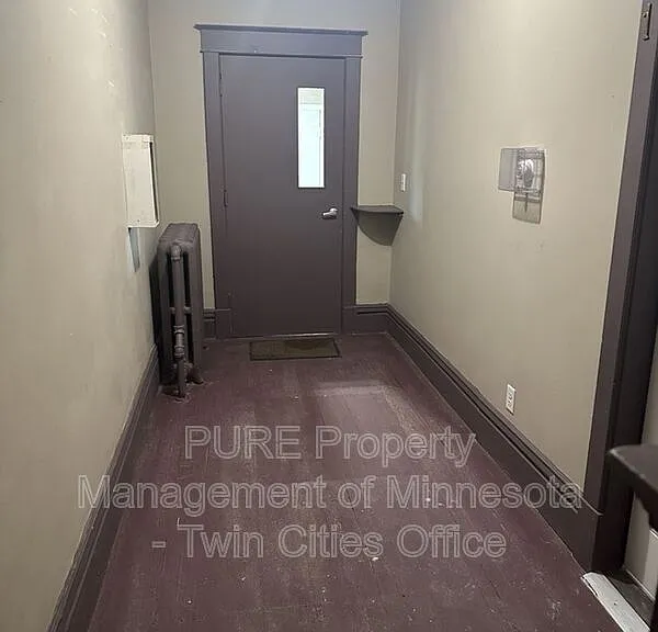 605 Van Buren Ave #3 — Photo 14