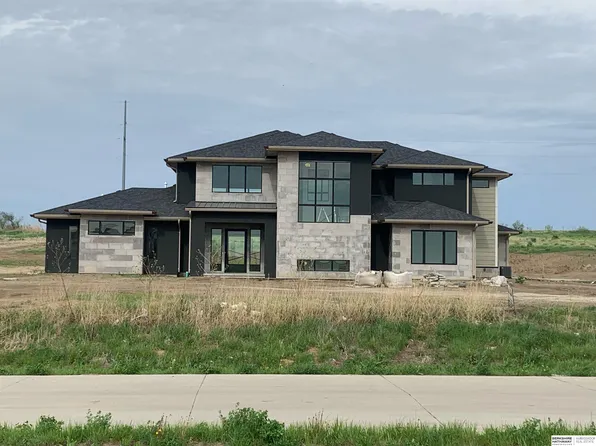 438 Avignon St, Yutan, NE 68073