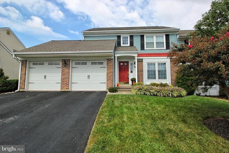 1st image of 8 Green Meadow Ct
