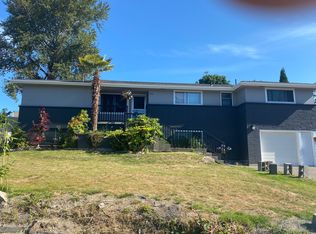 1724 S 234th St, Seattle, WA 98198