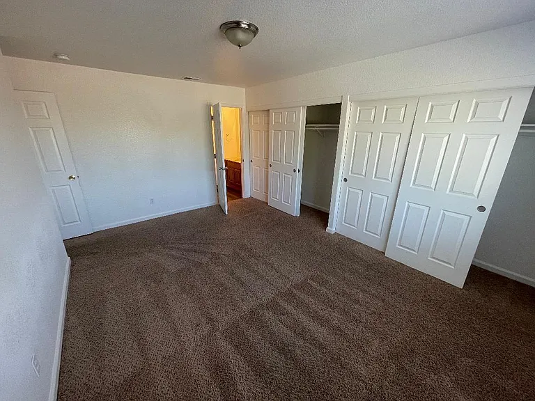 7660 La Mancha Way — Photo 4