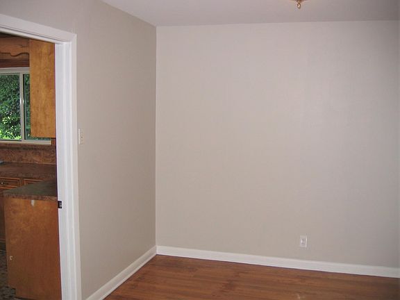 3rd image of 4515 Waynesboro Dr