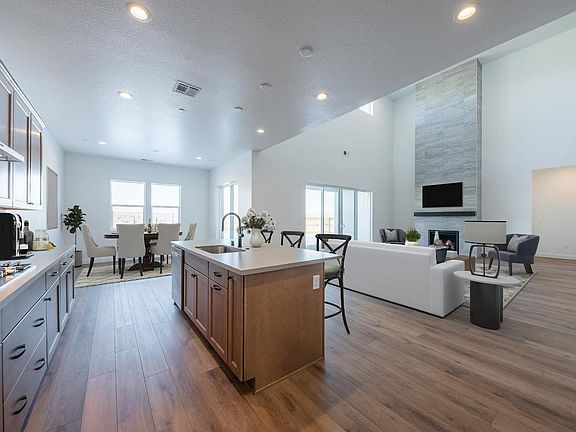 3rd image of 2141 Kinglet Dr