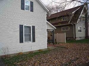 4th image of 503 Race St
