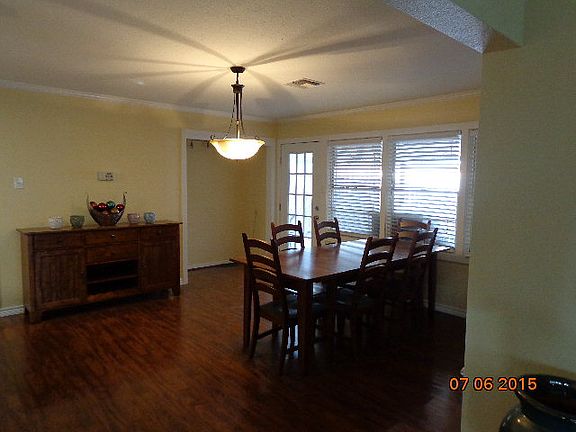 3rd image of 1138 W Henrietta Ave