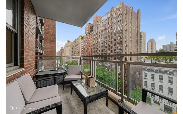 Sold by Douglas Elliman | media 17