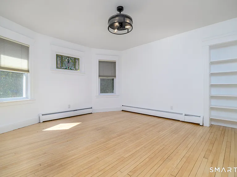 231 Flax Hill Rd #1 — Photo 14