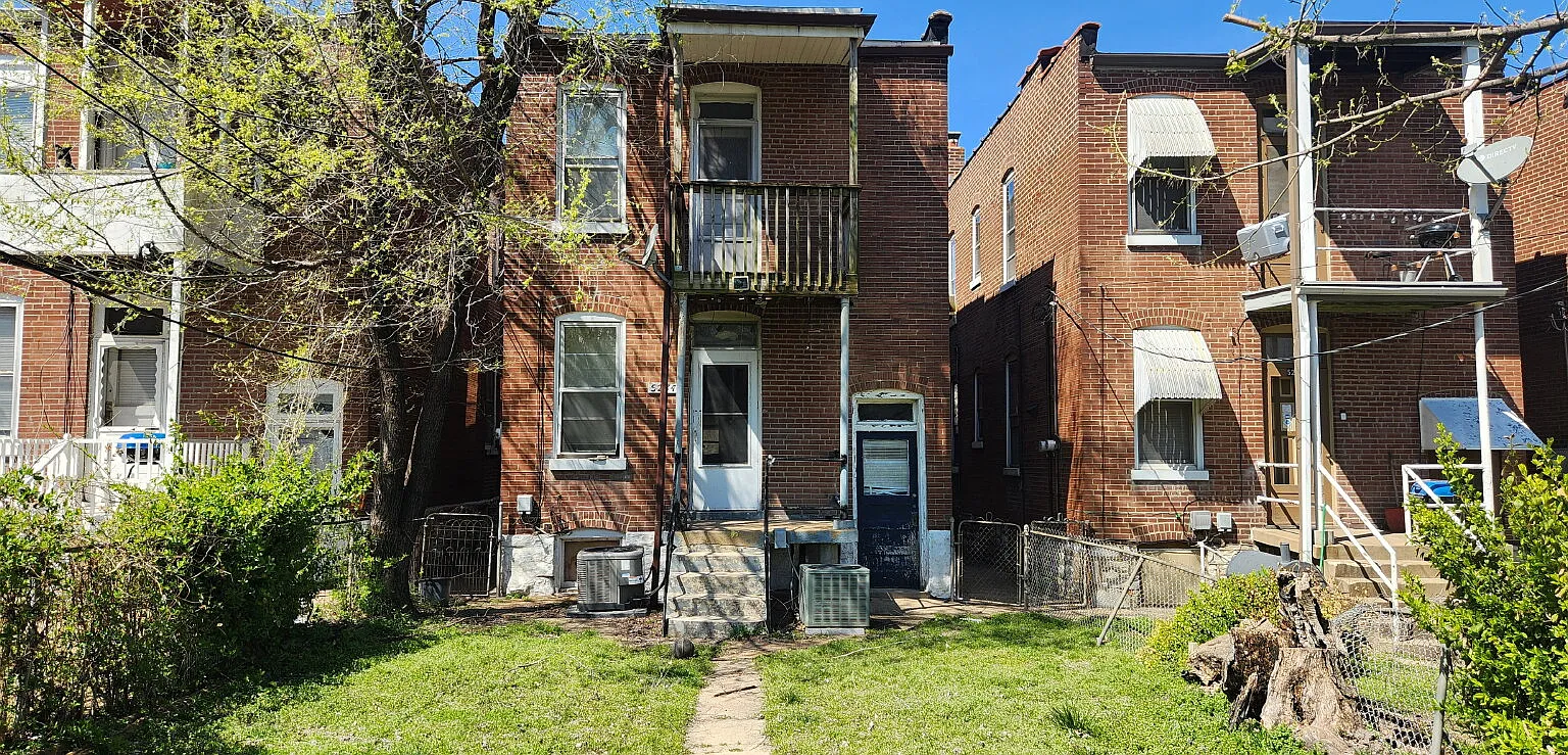 2 bed, 1.0 bath, $750 — Photo 2