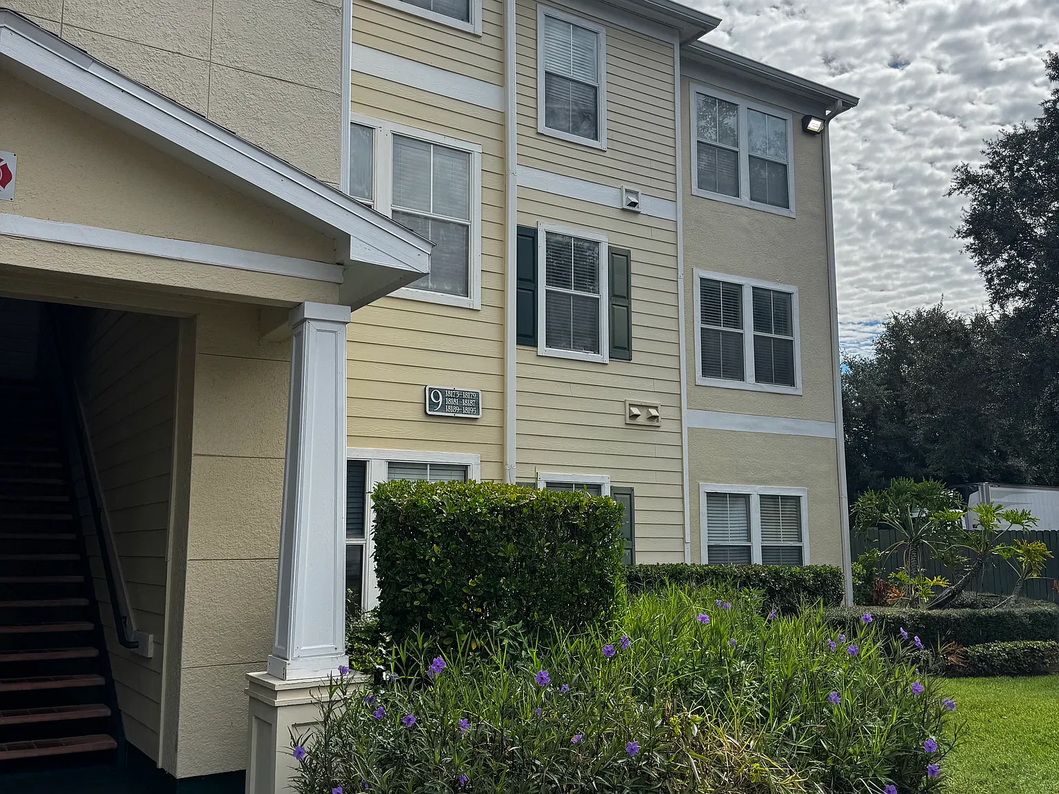 2 bed, 1110 sqft, $1,350 — Photo 1