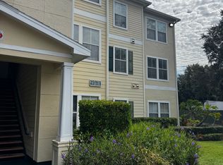 18187 Sterling Gate Cir, Tampa, FL 33647