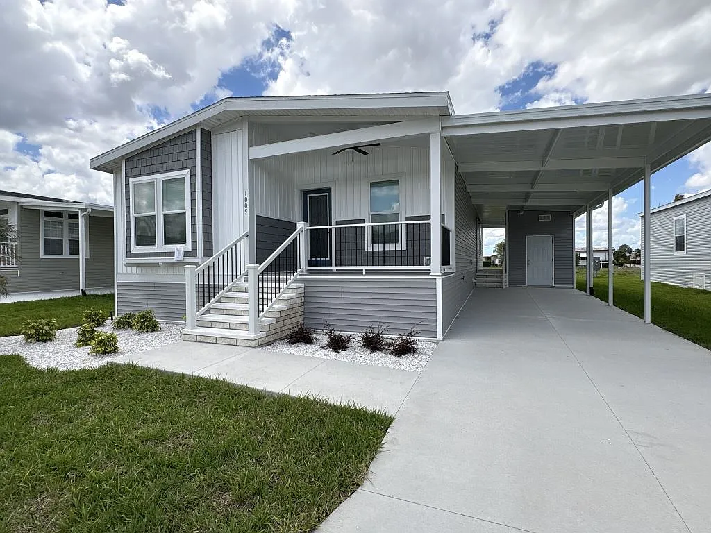 3 bed, 2.0 bath, 1460 sqft, $1,499 — Photo 1