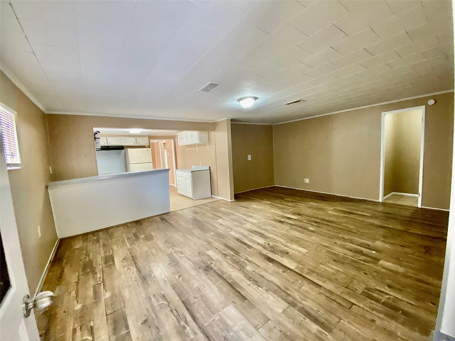 2 bed, 2.0 bath, 1602 sqft, $1,550 — Photo 4