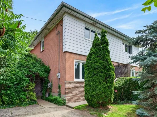795 Drury Ln, Burlington, ON L7R 2Y1