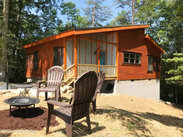 578 Heights Rd, Campton, KY 41301