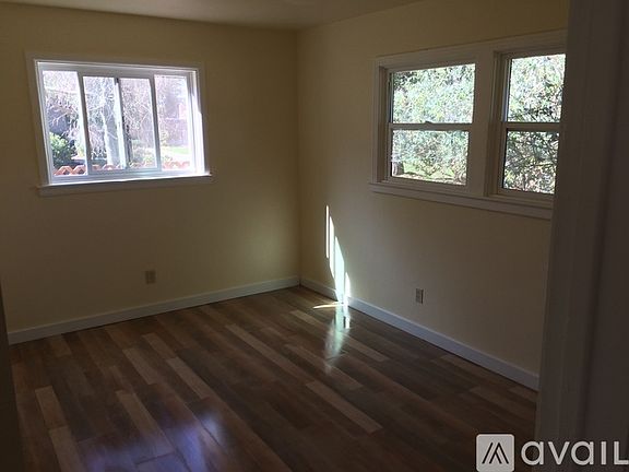 3rd image of 16361 Mallory Dr