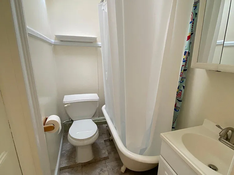 725 Bloomfield St — Photo 11